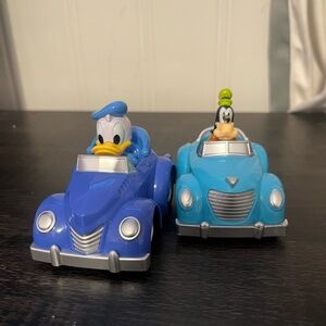 Disney Donald and goofy pull back cars
